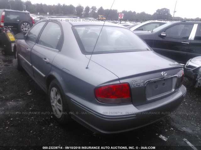 KMHWF25S15A175725 - 2005 HYUNDAI SONATA GL GRAY photo 3