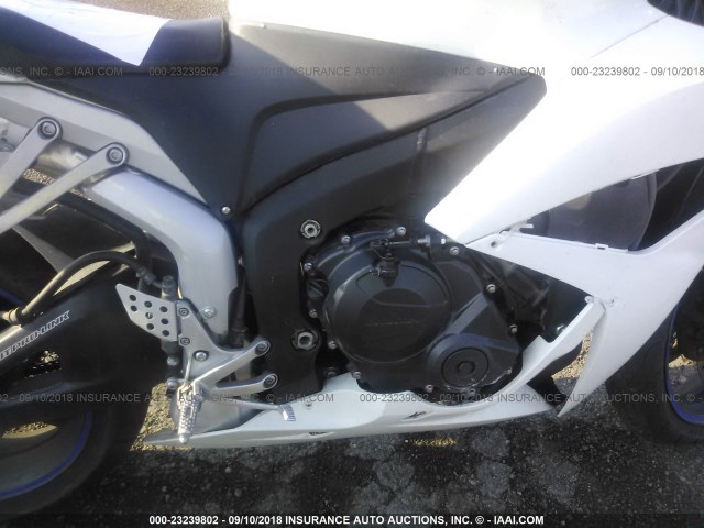 JH2PC40097M006421 - 2007 HONDA CBR600 RR WHITE photo 8