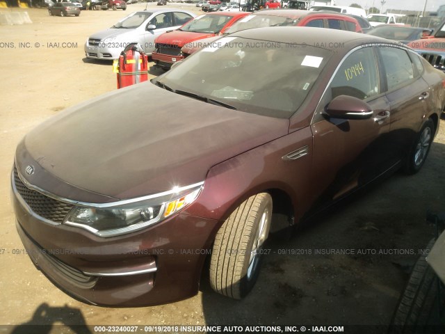 5XXGT4L38JG227732 - 2018 KIA OPTIMA LX/S BURGUNDY photo 2