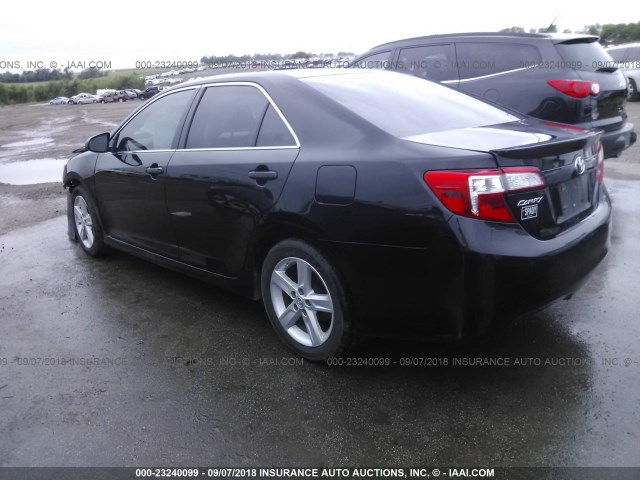 4T1BF1FK6EU403448 - 2014 TOYOTA CAMRY L/SE/LE/XLE Qara foto 3