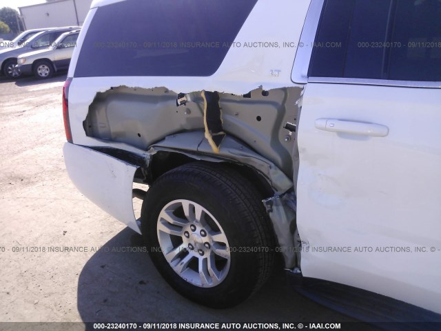 1GNSKHKC9HR235679 - 2017 CHEVROLET SUBURBAN K1500 LT WHITE photo 6