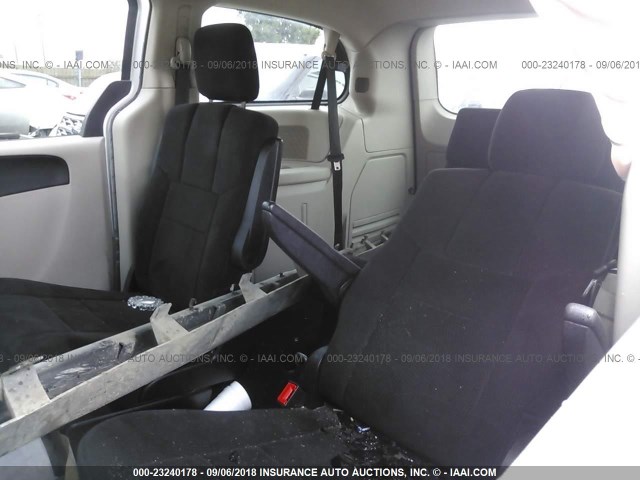 2D4RN5DG0BR792417 - 2011 DODGE GRAND CARAVAN CREW SILVER photo 8