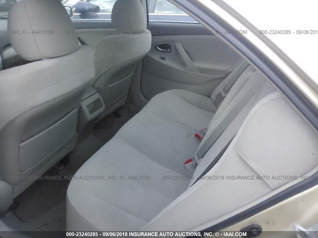 4T1BF3EK7BU670395 - 2011 TOYOTA CAMRY SE/LE/XLE ოქროსფერი ფოტო 8