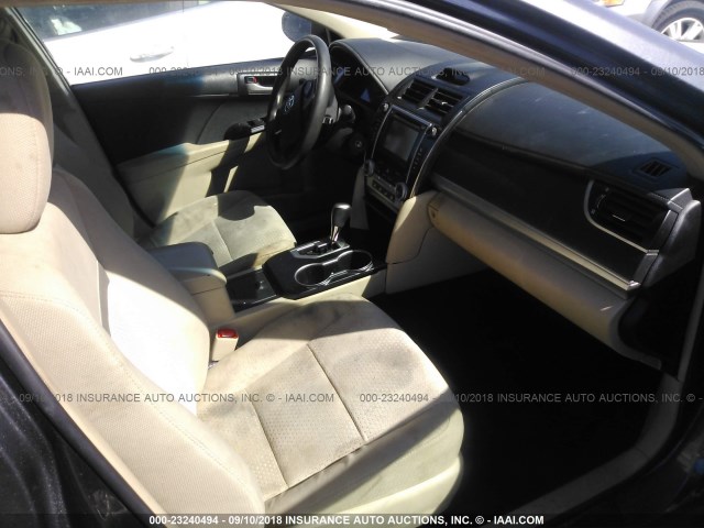 4T1BF1FK1EU337763 - 2014 TOYOTA CAMRY L/SE/LE/XLE Boz foto 5