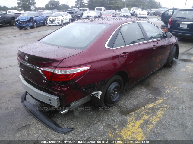 4T1BF1FKXHU735767 - 2017 TOYOTA CAMRY LE/XLE/SE/XSE MAROON photo 4