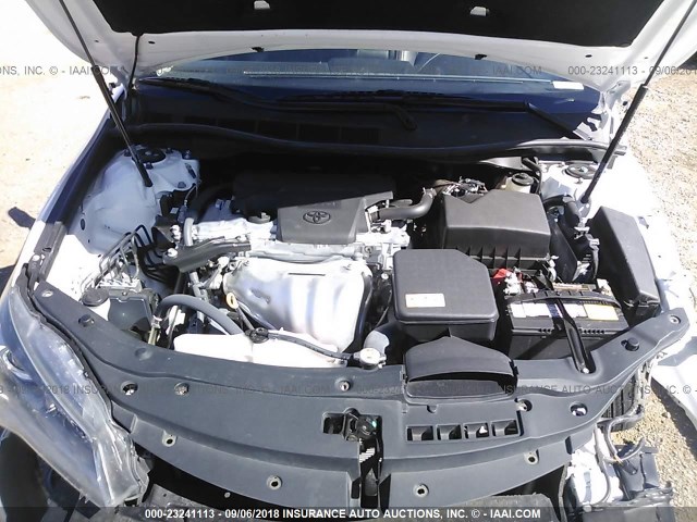4T1BF1FK2HU393733 - 2017 TOYOTA CAMRY LE/XLE/SE/XSE 白色 照片 10