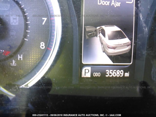 4T1BF1FK2HU393733 - 2017 TOYOTA CAMRY LE/XLE/SE/XSE 白色 照片 7