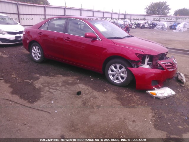 4T1BF3EK2BU641970 - 2011 TOYOTA CAMRY SE/LE/XLE 红色 照片 1
