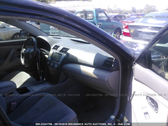 4T1BE46K48U229811 - 2008 TOYOTA CAMRY CE/LE/XLE/SE BLACK photo 5