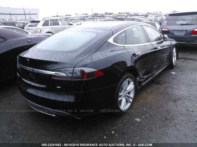 5YJSA1CN4DFP03448 - 2013 TESLA MODEL S BLACK photo 4