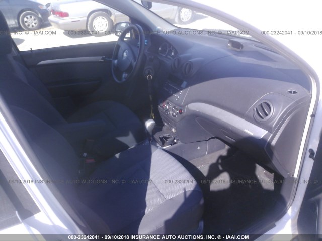 KL1TD5DE4AB125987 - 2010 CHEVROLET AVEO LS/LT 白色 照片 5