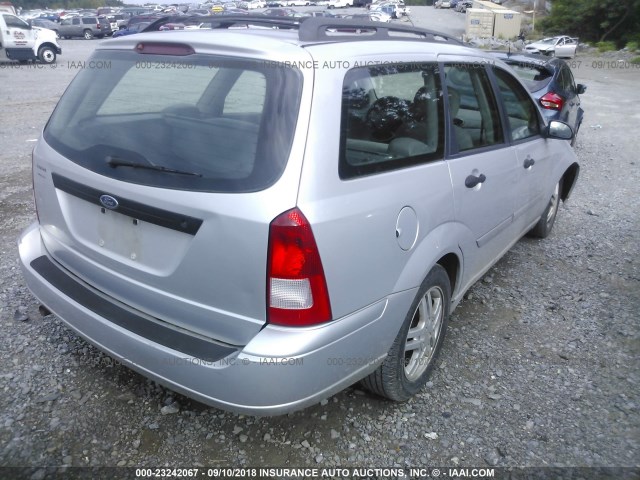 1FAFP36311W236170 - 2001 FORD FOCUS SE/SE COMFORT SILVER photo 4