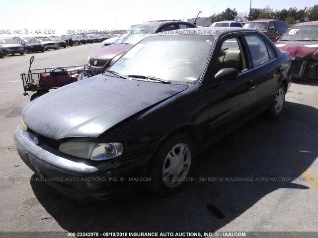 1Y1SK5282WZ443270 - 1998 CHEVROLET GEO PRIZM LSI GREEN photo 2