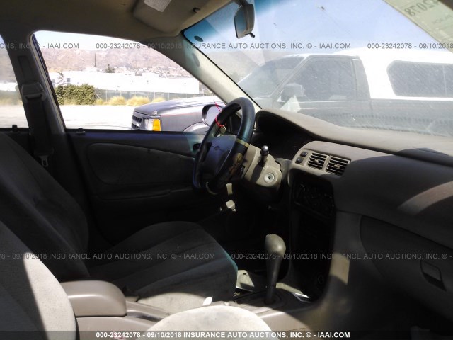 1Y1SK5282WZ443270 - 1998 CHEVROLET GEO PRIZM LSI GREEN photo 5