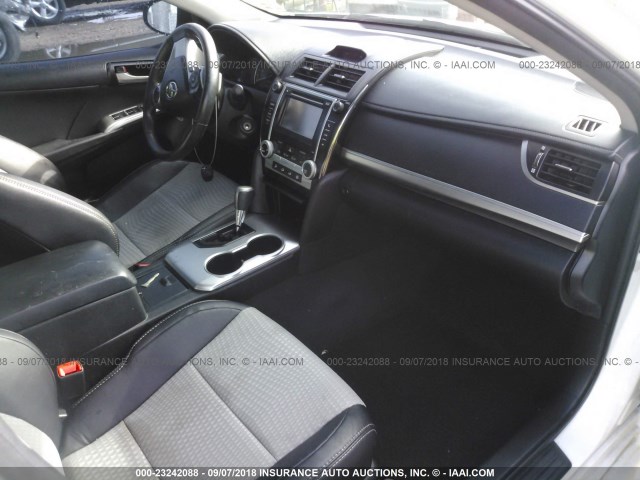 4T1BF1FK6DU264646 - 2013 TOYOTA CAMRY L/SE/LE/XLE Ağ foto 5