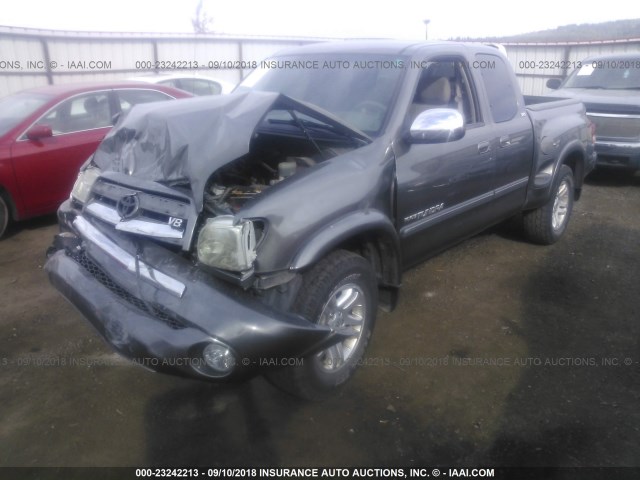 5TBBT44145S456963 - 2005 TOYOTA TUNDRA ACCESS CAB SR5 GRAY photo 2