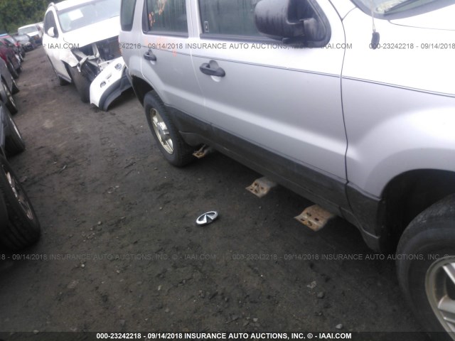 1FMYU92173KD91878 - 2003 FORD ESCAPE XLS SILVER photo 6