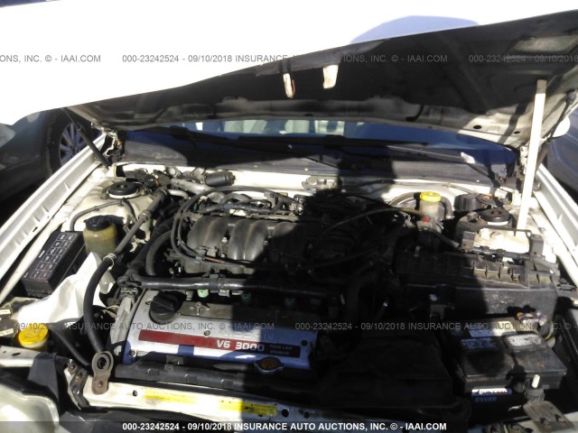 JN1CA31D2YT766015 - 2000 NISSAN MAXIMA GLE/GXE/SE WHITE photo 10