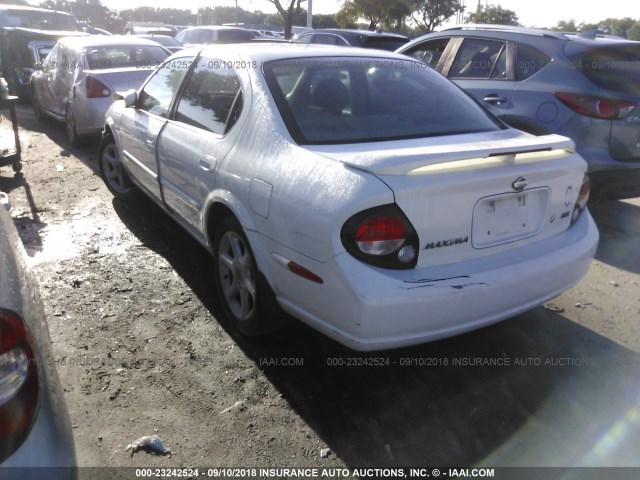 JN1CA31D2YT766015 - 2000 NISSAN MAXIMA GLE/GXE/SE WHITE photo 3