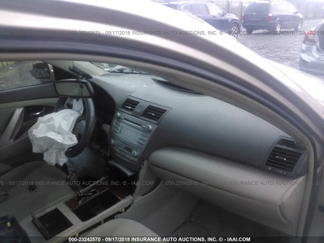 4T1BE46K98U249889 - 2008 TOYOTA CAMRY CE/LE/XLE/SE GOLD photo 5