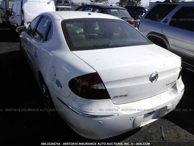 2G4WE567251292870 - 2005 BUICK LACROSSE CXS WHITE photo 3