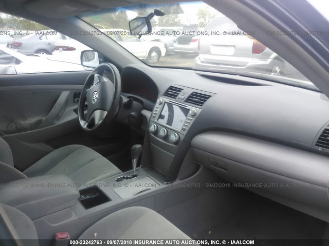 4T1BE46K67U512273 - 2007 TOYOTA CAMRY NEW GENERAT CE/LE/XLE/SE BLUE photo 5