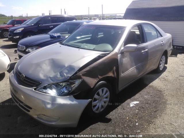 4T1BE32K12U520306 - 2002 TOYOTA CAMRY LE/XLE/SE Алтын фото 2