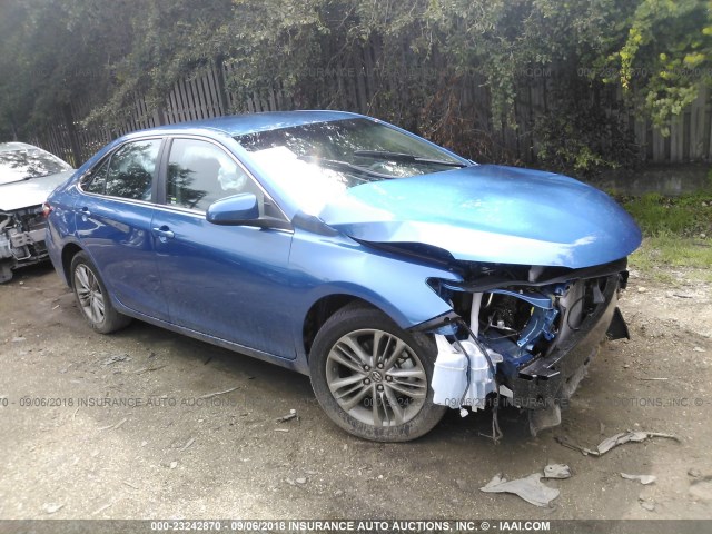 4T1BF1FK5HU763234 - 2017 TOYOTA CAMRY LE/XLE/SE/XSE 蓝色 照片 1