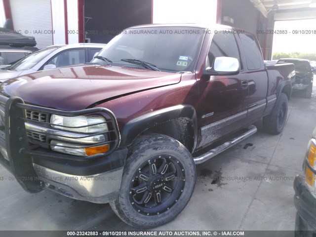 1GCGK29U6XZ174901 - 1999 CHEVROLET SILVERADO K2500 MAROON photo 2