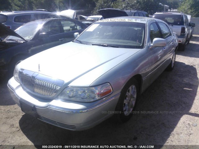 1LNHM82V07Y626265 - 2007 LINCOLN TOWN CAR SIGNATURE LIMITED BLUE photo 2