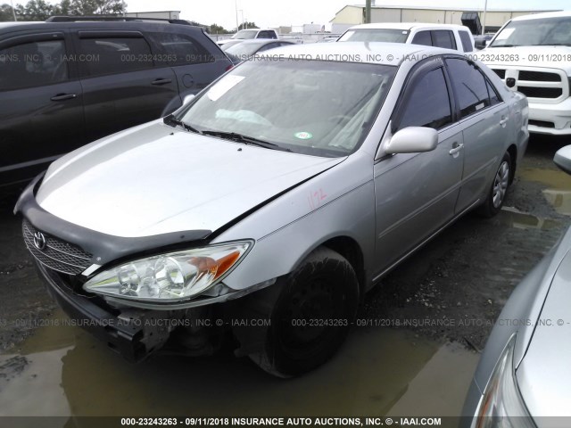 4T1BE32K72U528314 - 2002 TOYOTA CAMRY LE/XLE/SE Gümüş foto 2