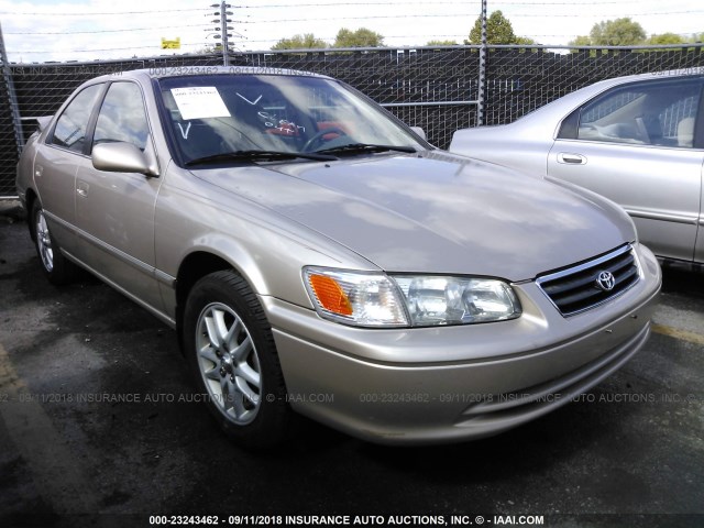 4T1BF28K31U969998 - 2001 TOYOTA CAMRY LE/XLE GOLD photo 1