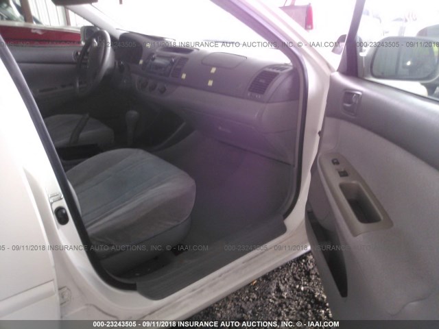 4T1BE32K04U357926 - 2004 TOYOTA CAMRY LE/XLE/SE Ақ фото 5