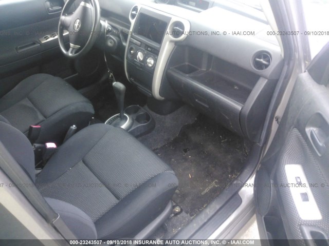 JTLKT324154018383 - 2005 TOYOTA SCION XB Күміс фото 5