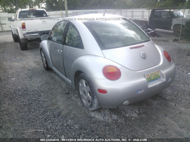 3VWDC21C41M425259 - 2001 VOLKSWAGEN NEW BEETLE GLX 灰色 照片 3