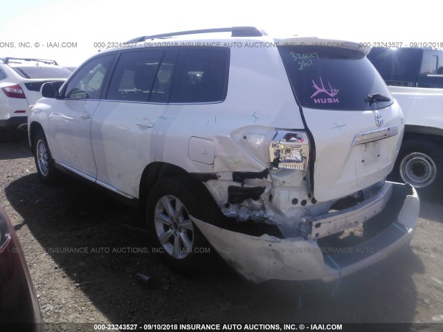 5TDBK3EHXCS124488 - 2012 TOYOTA HIGHLANDER SE WHITE photo 3