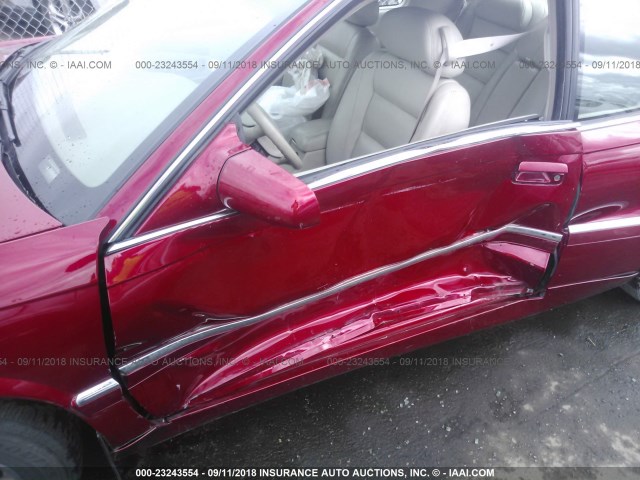 1G6ET1292WU616186 - 1998 CADILLAC ELDORADO TOURING RED photo 6