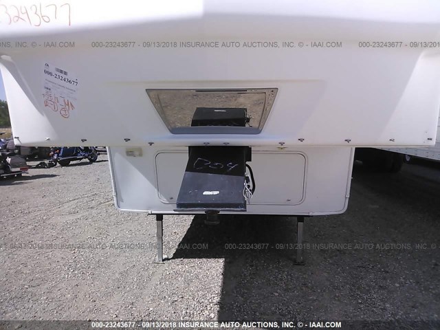 4YDF285248M731304 - 2008 KEYSTONE MONTANA WHITE photo 10