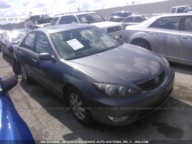 4T1BE32K55U630084 - 2005 TOYOTA CAMRY LE/XLE/SE 灰色 照片 1