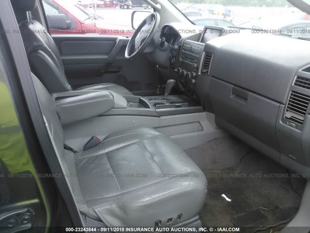 5N1AA08B64N739000 - 2004 NISSAN ARMADA SE/LE GRAY photo 5