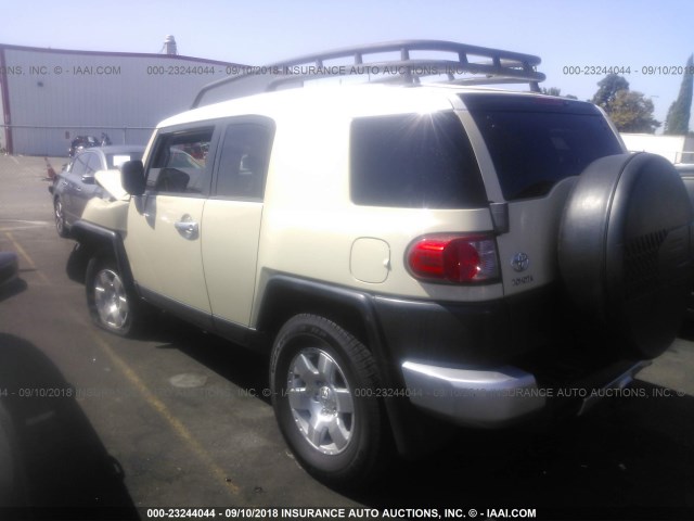 JTEZU11F18K006468 - 2008 TOYOTA FJ CRUISER BEIGE photo 3