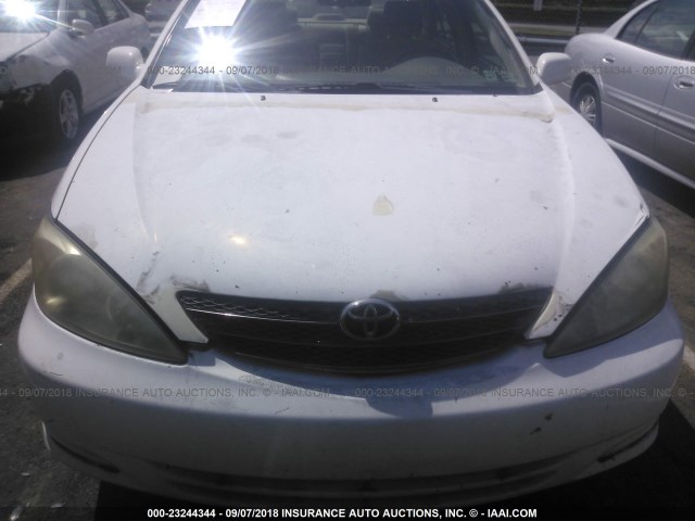 4T1BE32K32U106198 - 2002 TOYOTA CAMRY LE/XLE/SE Ақ фото 6