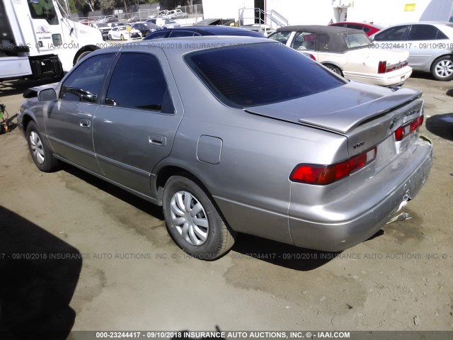 4T1BG22K6WU268448 - 1998 TOYOTA CAMRY CE/LE/XLE 灰色 照片 3