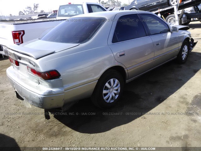 4T1BG22K6WU268448 - 1998 TOYOTA CAMRY CE/LE/XLE 灰色 照片 4