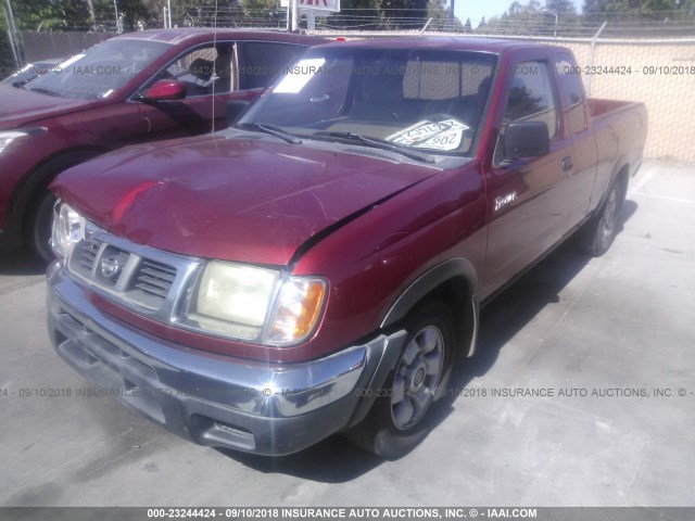 1N6DD26SXYC349216 - 2000 NISSAN FRONTIER KING CAB XE RED photo 2