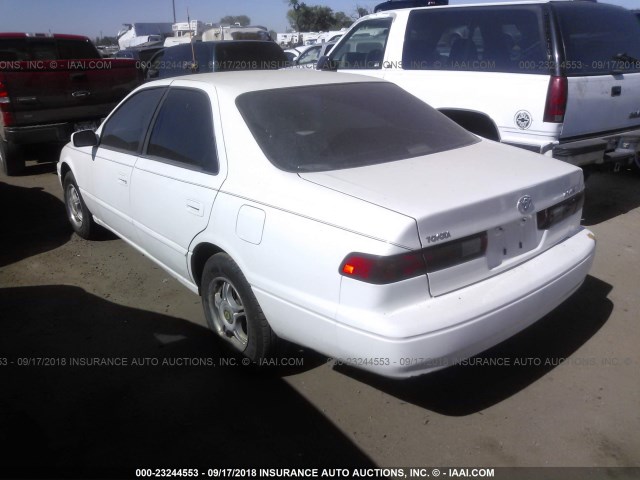 JT2BG22K1W0196207 - 1998 TOYOTA CAMRY CE/LE/XLE 白色 照片 3