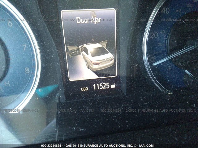 4T1BF1FK5HU409438 - 2017 TOYOTA CAMRY LE/XLE/SE/XSE 银色 照片 7