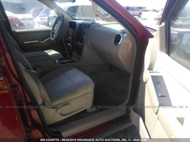 1FMEU63E28UA96962 - 2008 FORD EXPLORER XLT RED photo 5