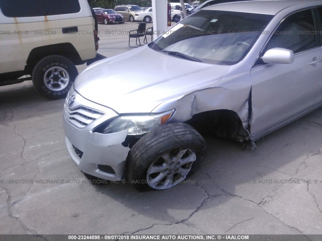 4T1BF3EK0BU735135 - 2011 TOYOTA CAMRY SE/LE/XLE SILVER photo 6