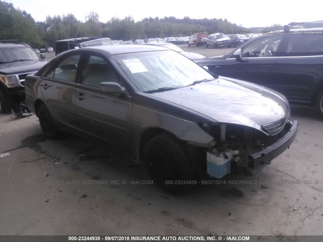 4T1BE32K02U516084 - 2002 TOYOTA CAMRY LE/XLE/SE GRAY photo 1